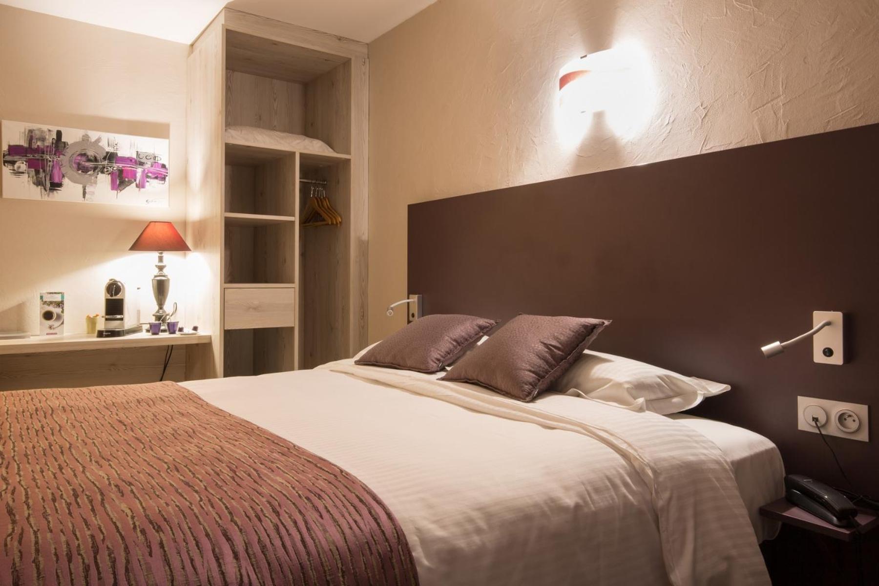 Logis Hotel Le Petit Casset La Boisse Δωμάτιο φωτογραφία