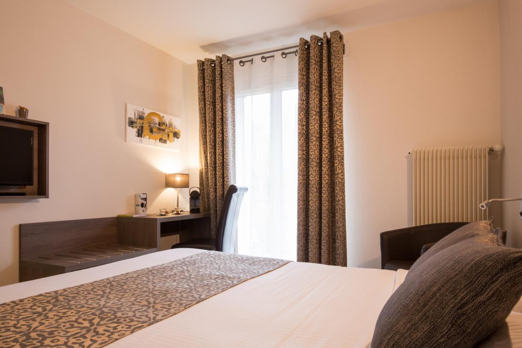 Logis Hotel Le Petit Casset La Boisse Δωμάτιο φωτογραφία