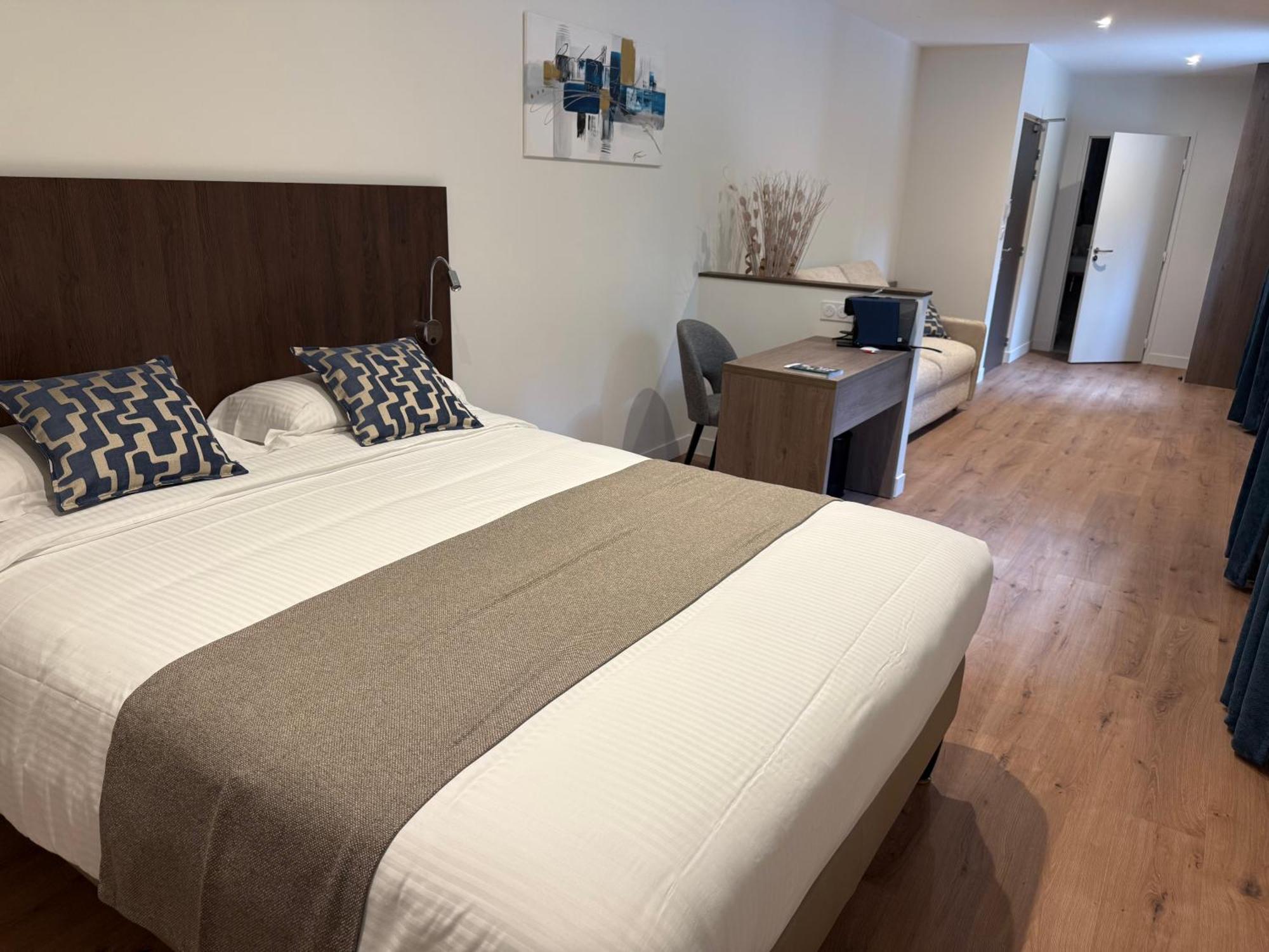Logis Hotel Le Petit Casset La Boisse Εξωτερικό φωτογραφία