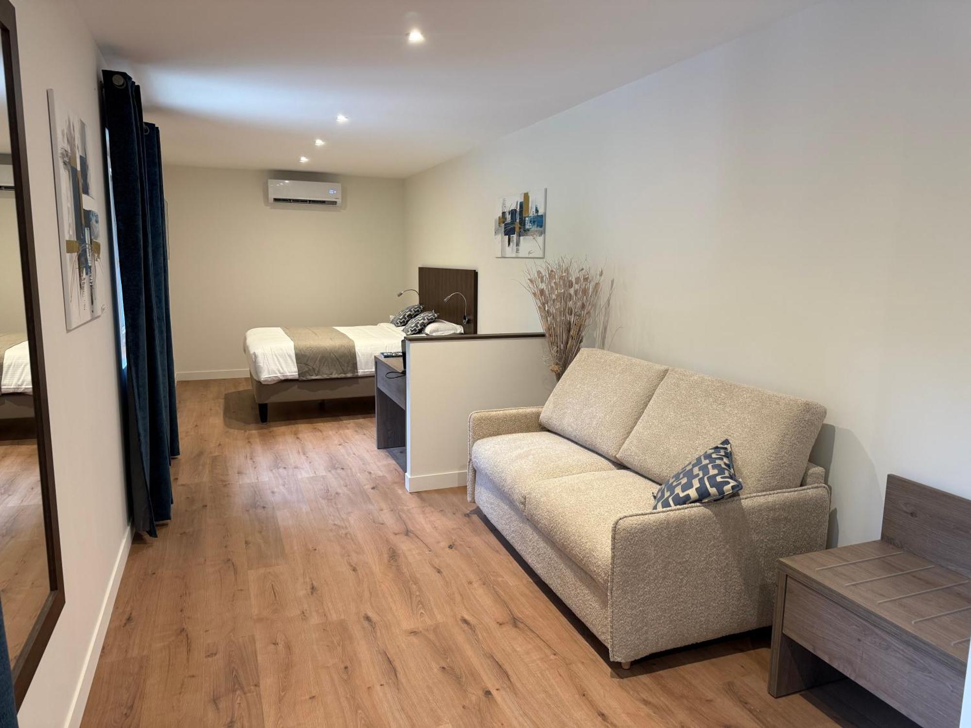 Logis Hotel Le Petit Casset La Boisse Εξωτερικό φωτογραφία